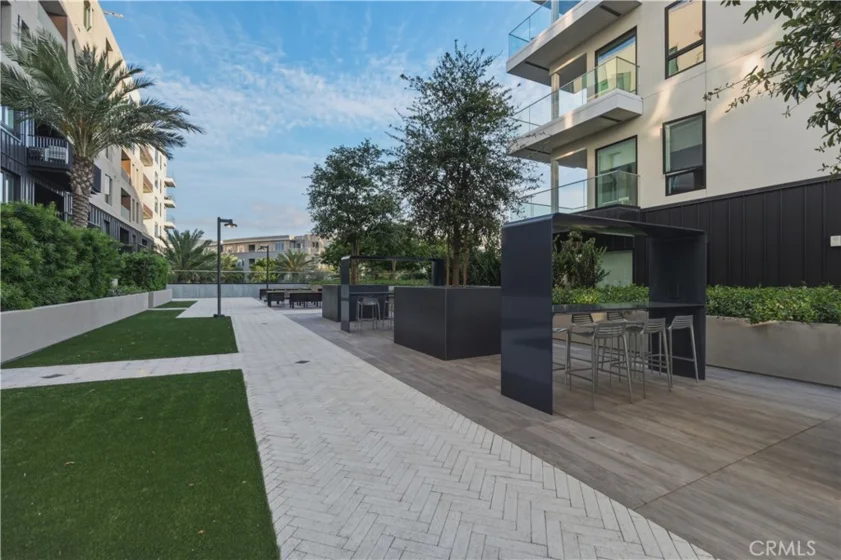 4505 Rivington photo 38