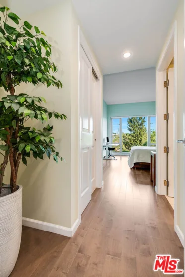 10727 Wilshire Boulevard #502 photo 18