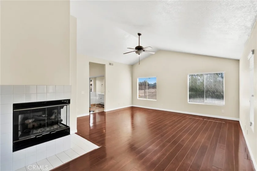 39909 Via Castana photo 45