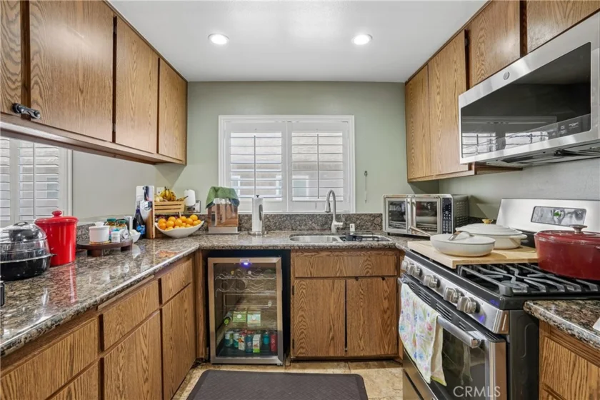 1599 W Jefferson Boulevard photo 6