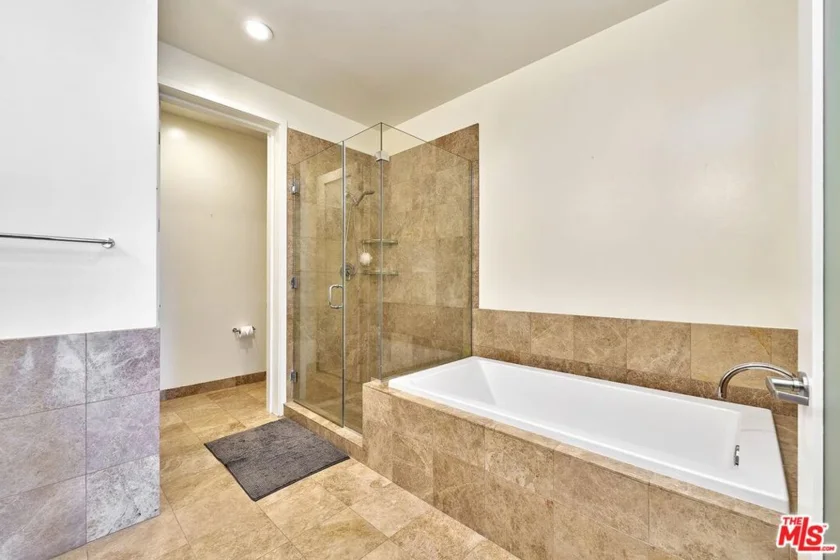 3223 W 6th Street #1005 photo 30