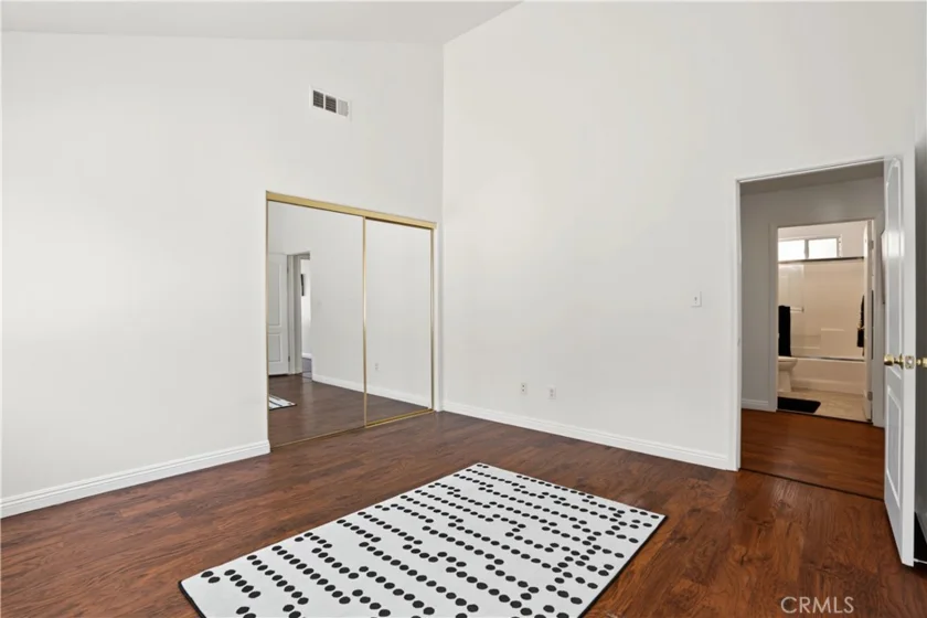 18334 Keswick Street photo 26