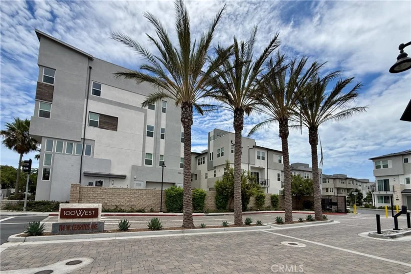 1130 S Urbana photo 3