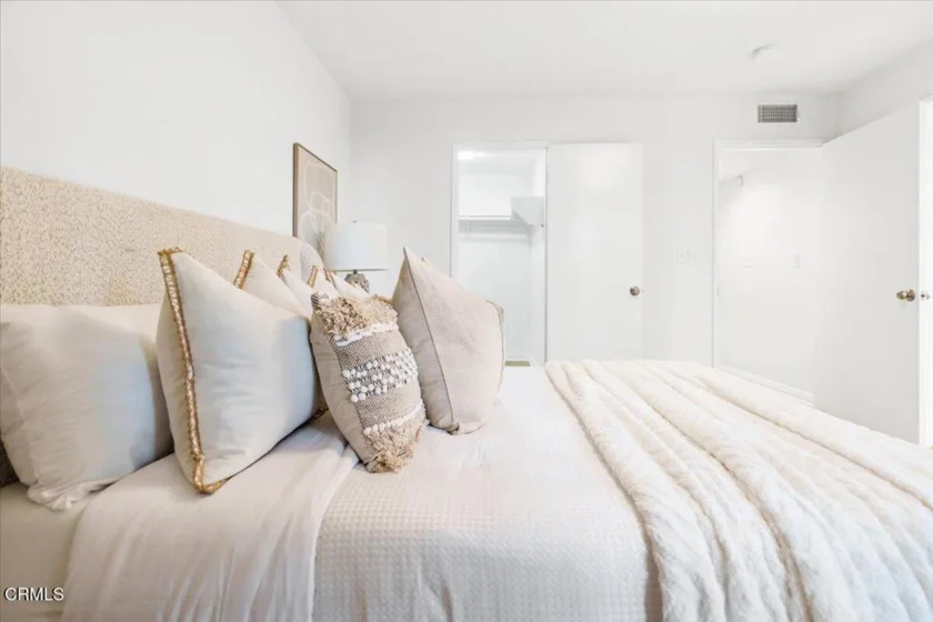 961 E California Boulevard #109 photo 35
