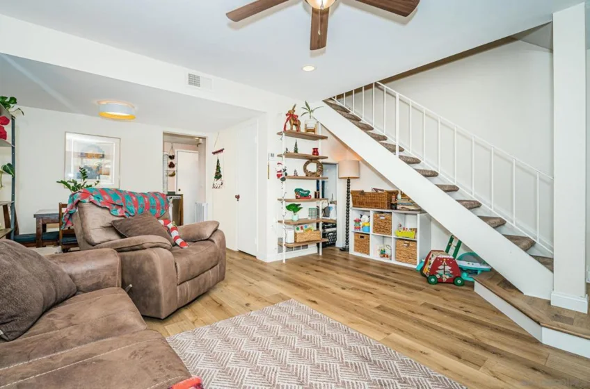 904 Amistad Court #C photo 5