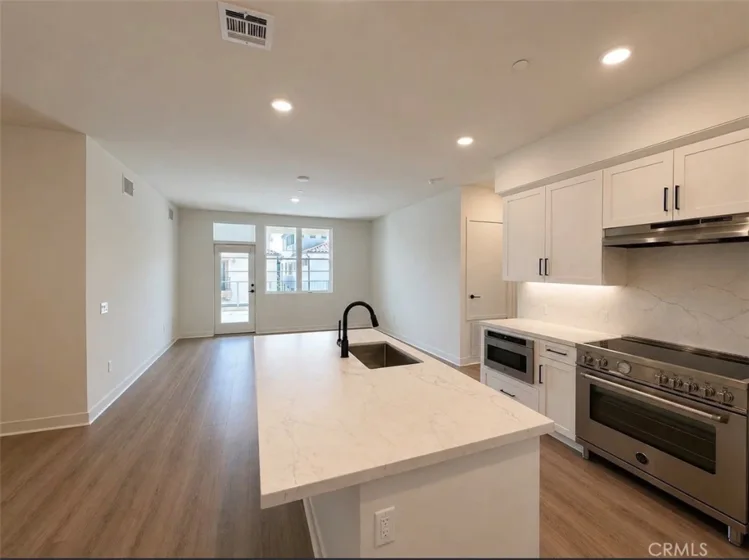 414 Main St Unit 210 photo 8