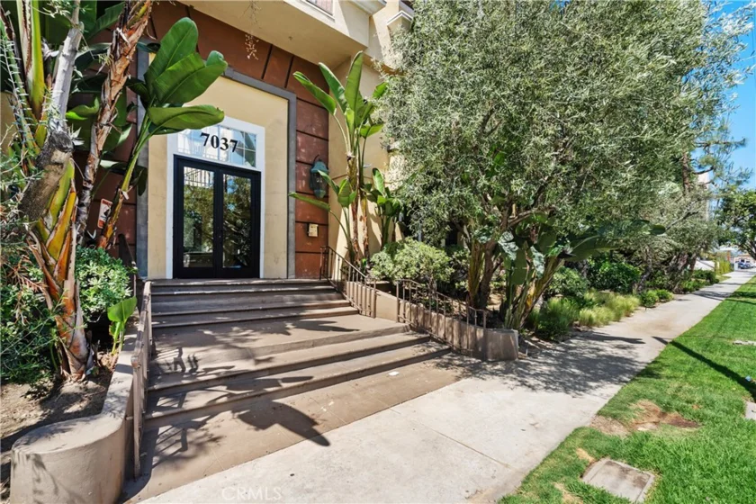7037 La Tijera Boulevard #C101 photo 1