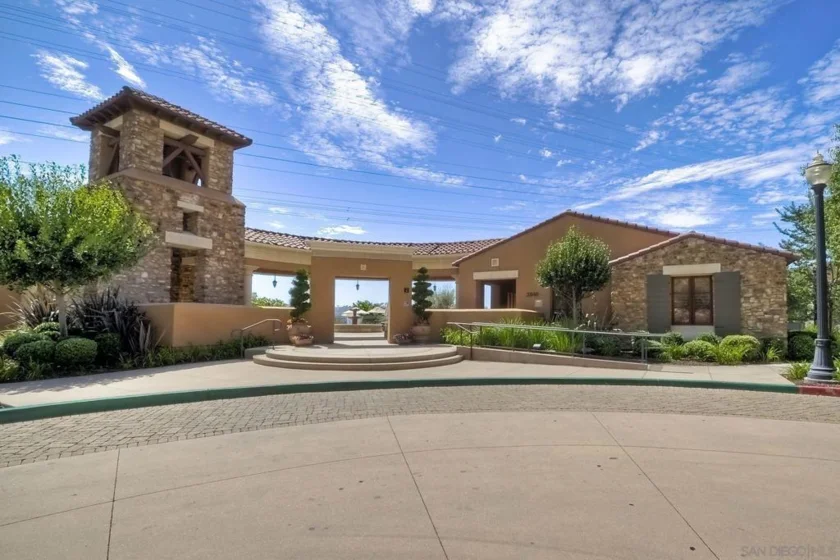 2674 Escala Circle photo 32