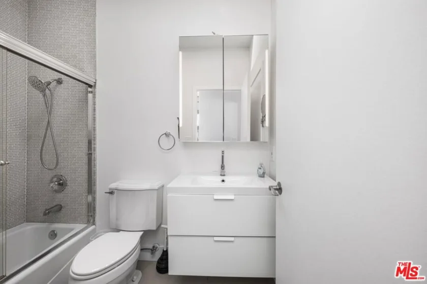 12001 Goshen Avenue #303 photo 9