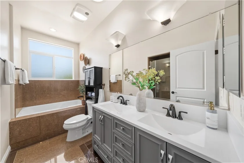 2438 Oneida Street #D photo 34