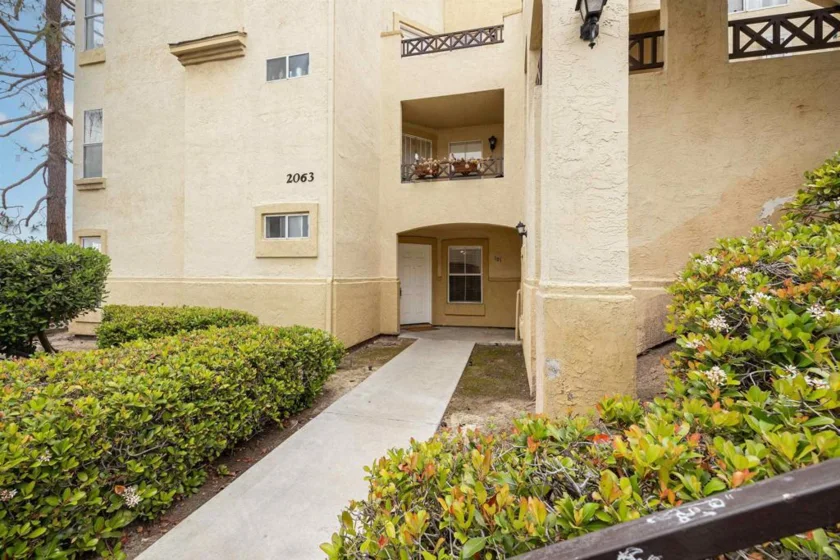 2063 Lakeridge Circle #101 photo 1