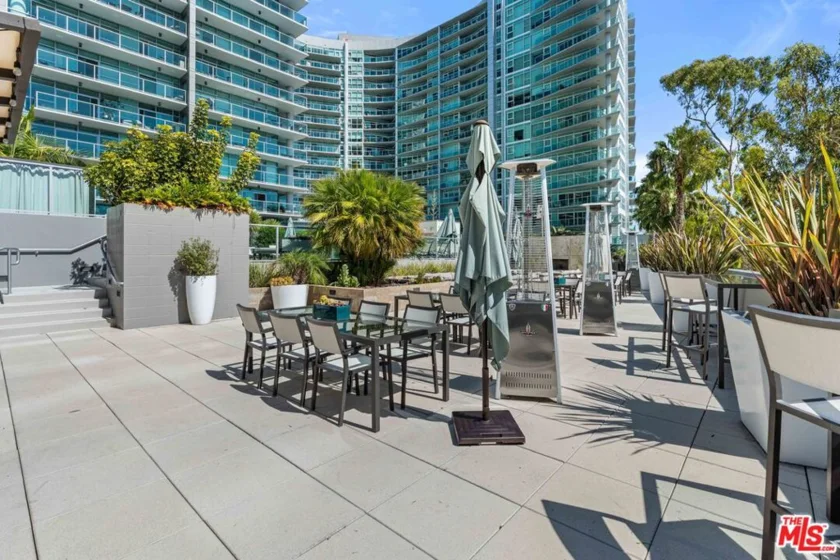 13650 Marina Pointe Drive #404 photo 24