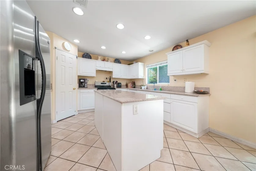 38199 Talavera Court photo 5