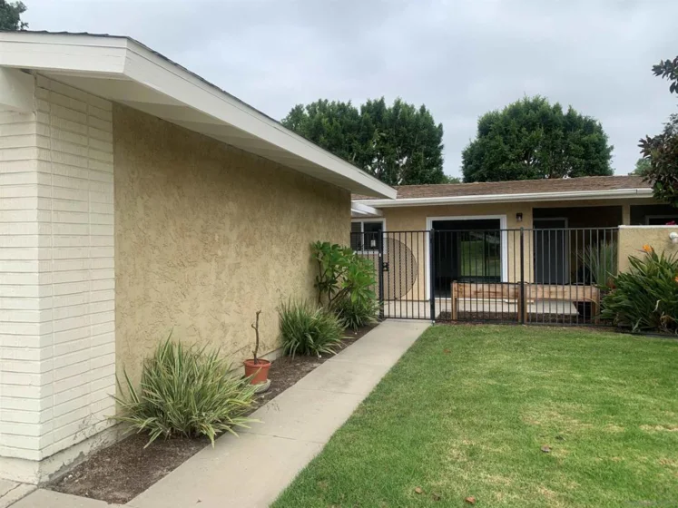 3700 Clove Way photo 1