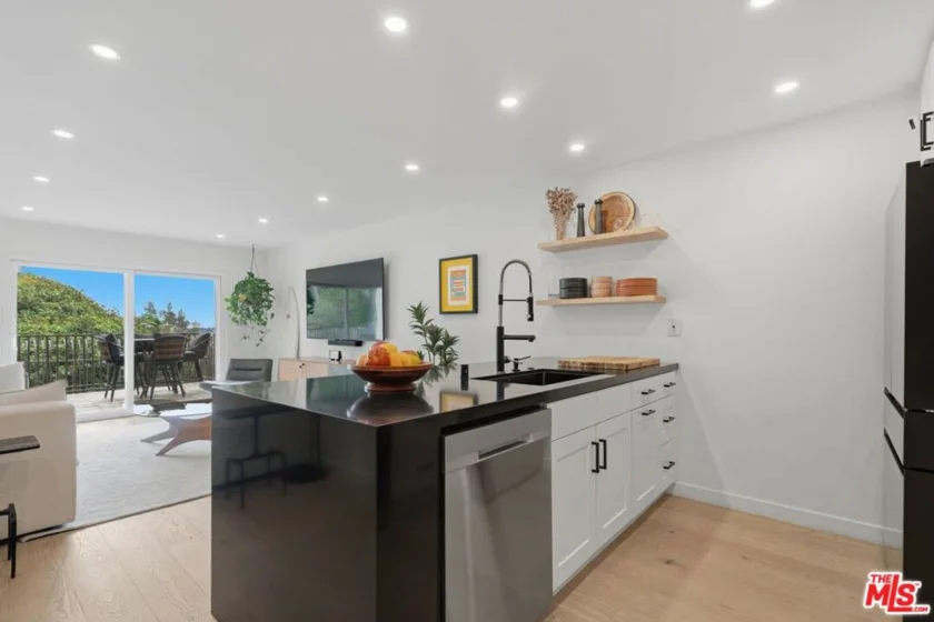 1230 Horn Avenue #305 photo 9