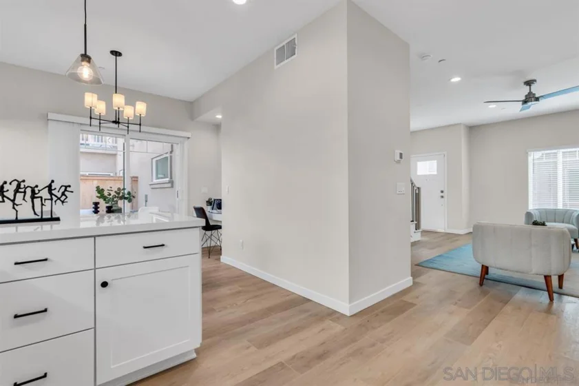 1345 Holly Avenue photo 14