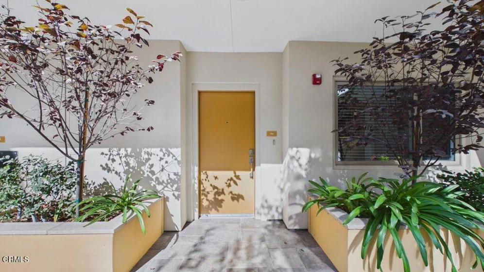 137 S Wilson Avenue #106 photo 4