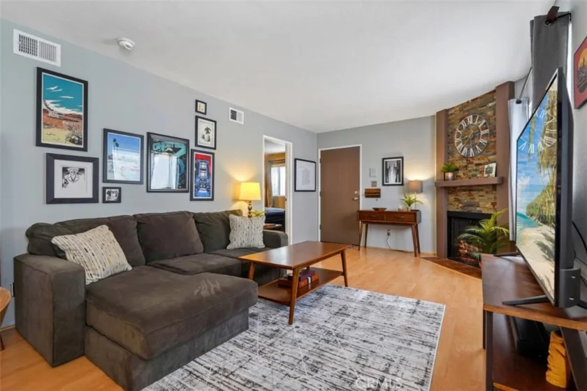 320 Mchenry Road #20 photo 1