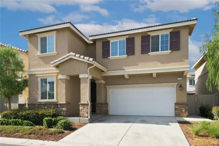 24914 Gossamer Court photo 3