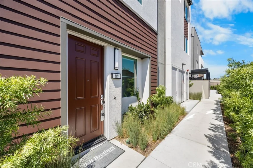669 S Lyon Street photo 13
