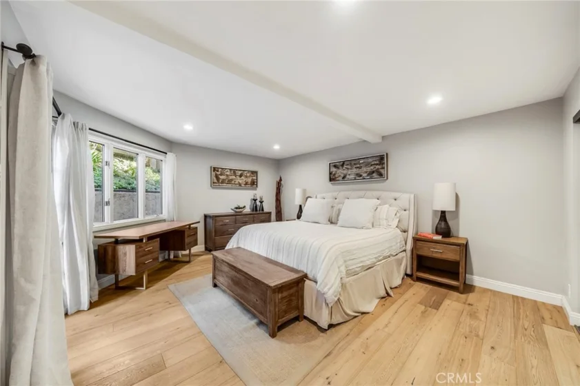 247 Calliope Street photo 9