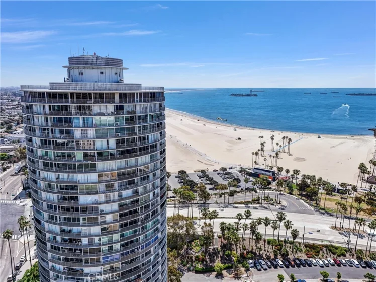 700 E Ocean #3107 photo 40