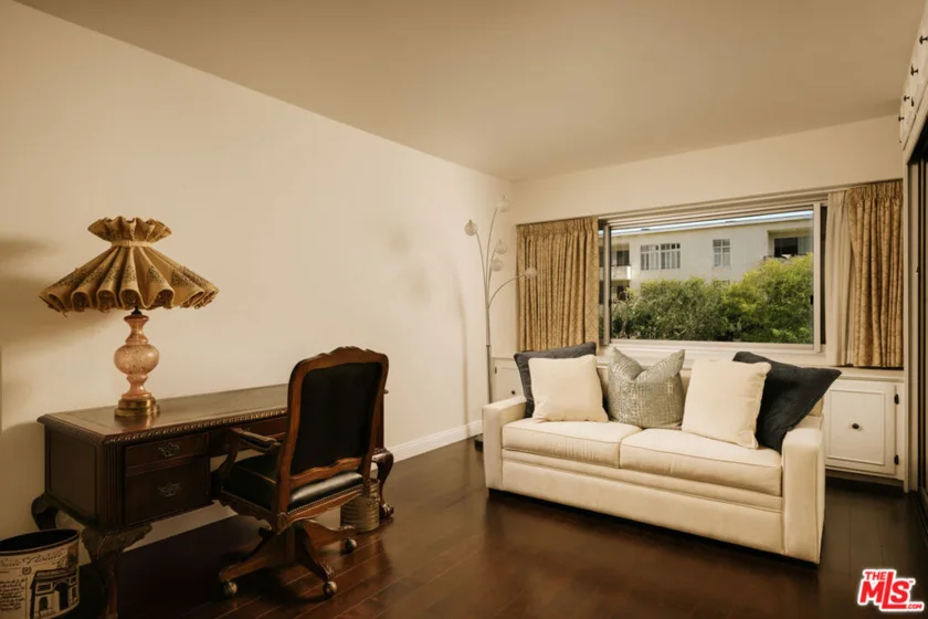 10450 Wilshire Boulevard #4J photo 16