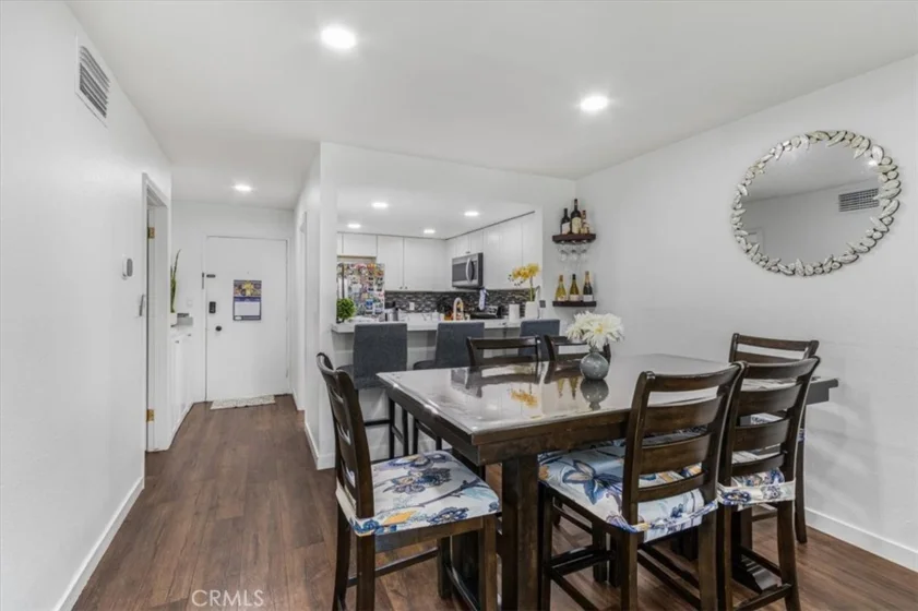 278 N Wilshire #129 photo 14
