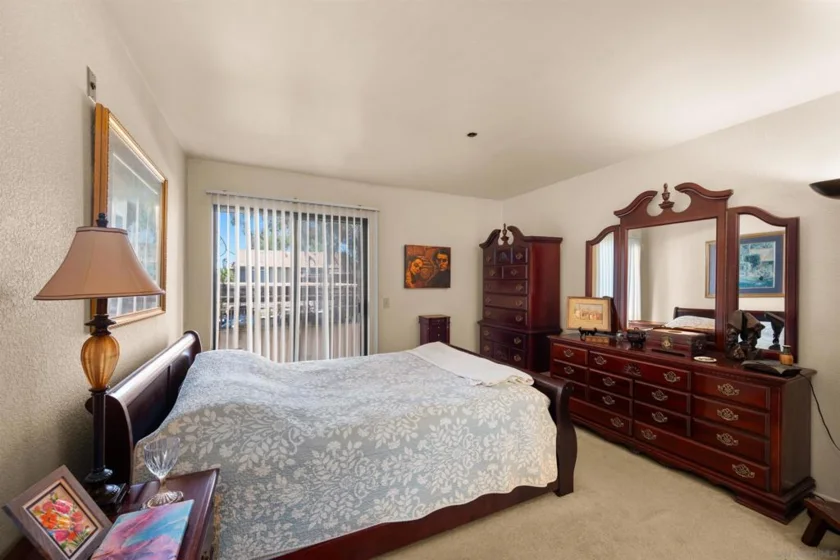 5649 Lake Park #102 photo 12
