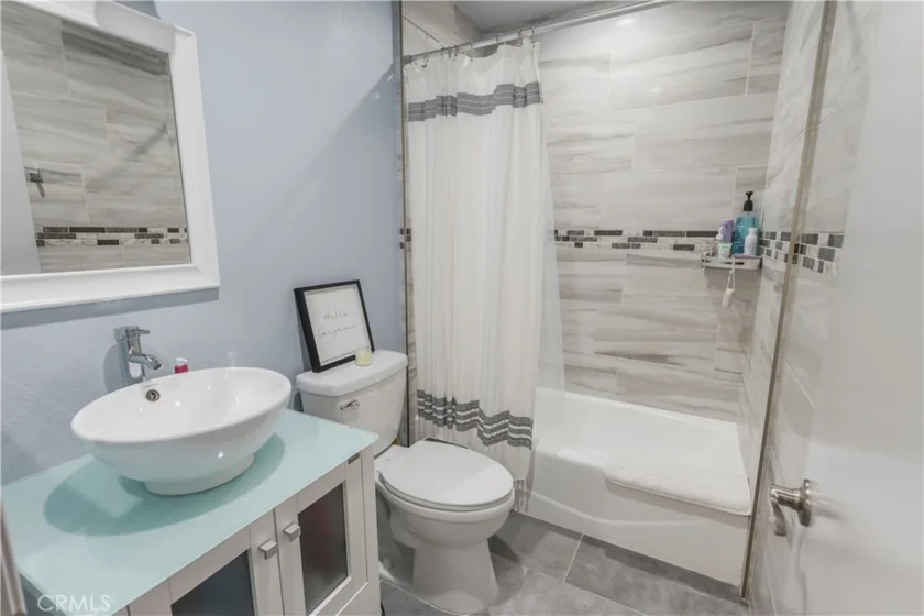 1401 W Cerritos #64 photo 16