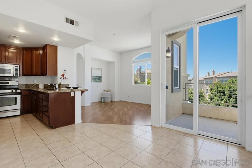 550 Almond Road photo 3