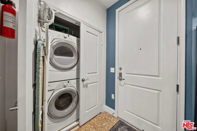 6938 Laurel Canyon Boulevard #310 photo 17