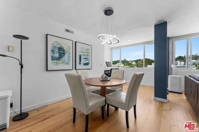 540 Kelton Avenue #501 photo 14