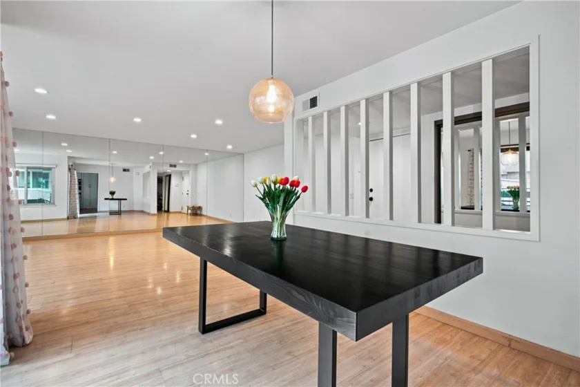 4675 Willis Avenue #105 photo 9