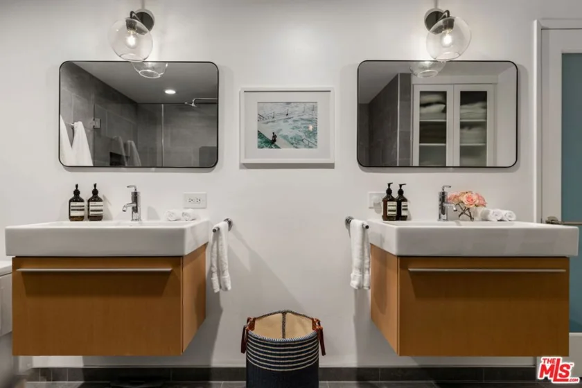 8455 Fountain Avenue #301 photo 22