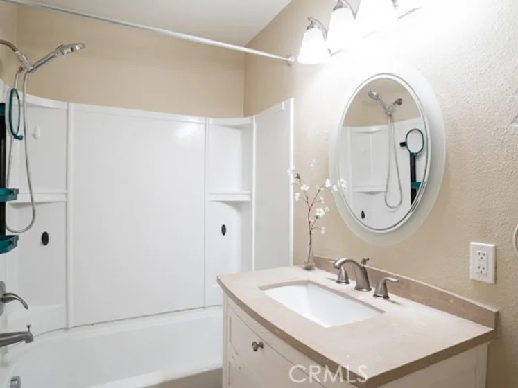 3565 Linden photo 17