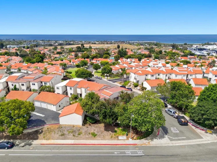 6675 Paseo Del Norte #E photo 27