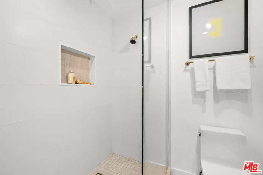 10601 Wilshire Boulevard #504 photo 27