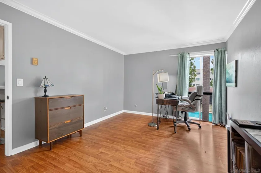 6924 Hyde Park #220 photo 11