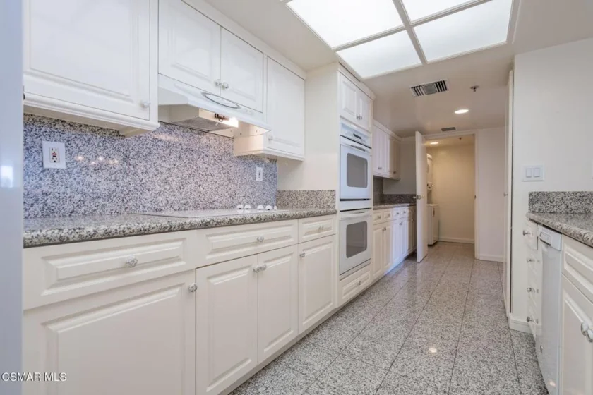 10660 Wilshire Boulevard #410 photo 31