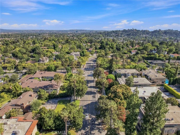 1255 S Orange Grove Boulevard #5 photo 33