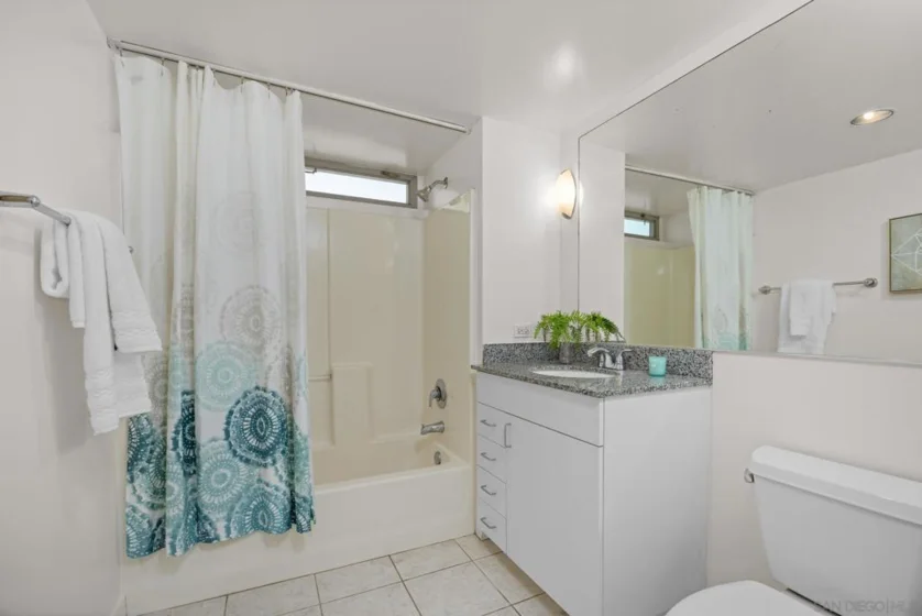 425 W Beech Street #327 photo 10
