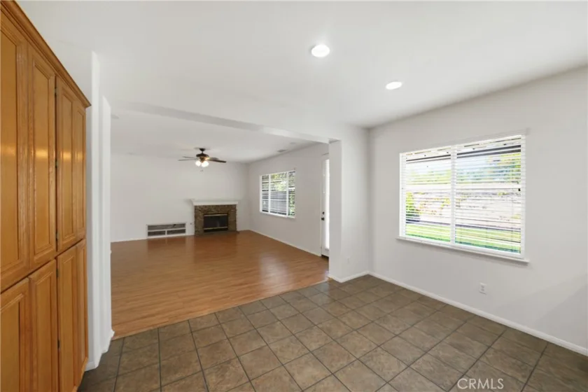 38090 Sherwood Street photo 18