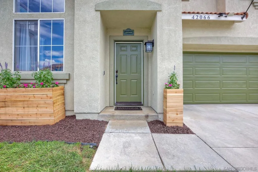 42066 Chestnut Drive photo 4