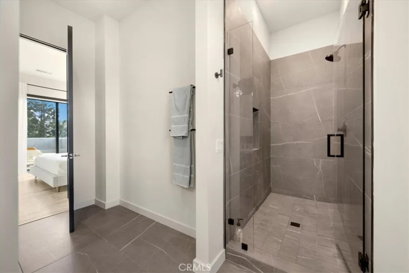 756 W 19th Street #B photo 40