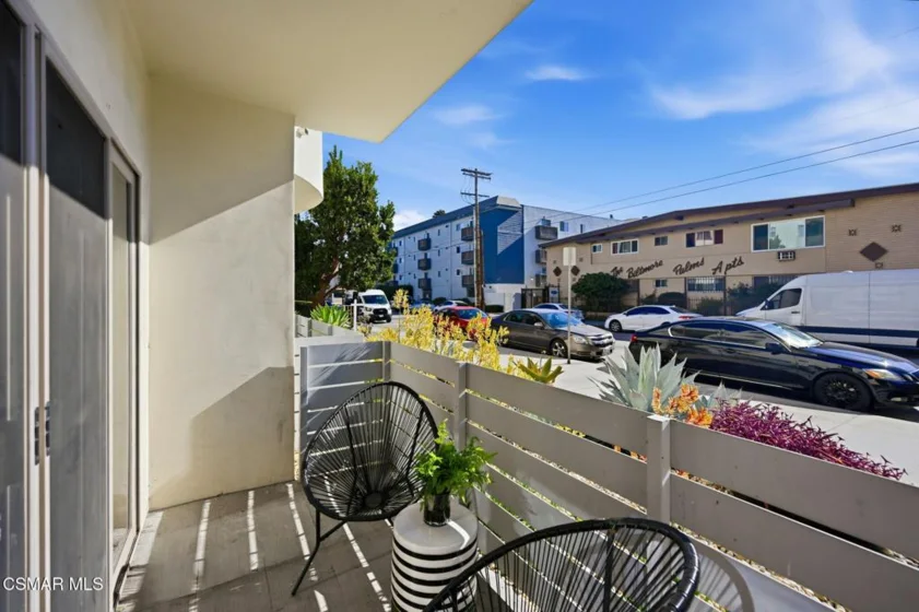 5016 Bakman Avenue #104 photo 21