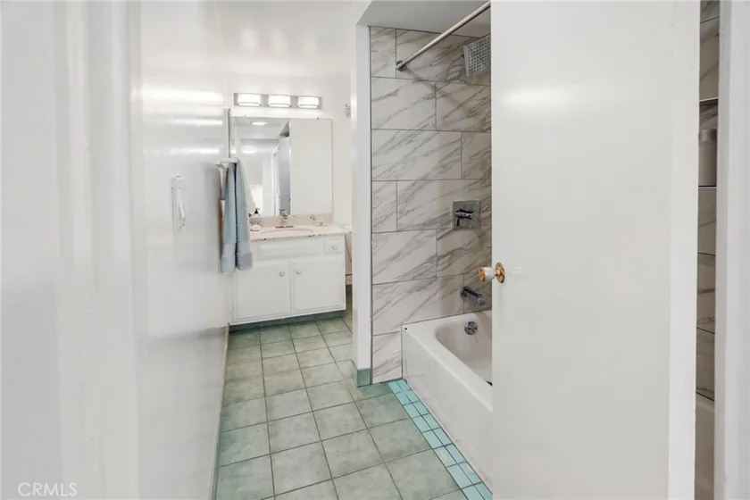 4738 La Villa Marina #H photo 15