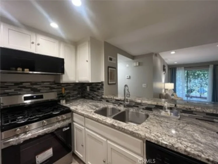 7800 Topanga Canyon #112 photo 24