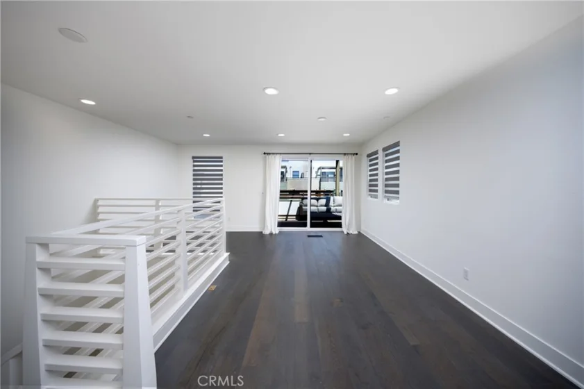 1675 Grand View photo 31