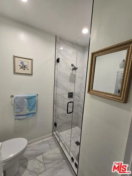 14315 Riverside Drive #105 photo 4